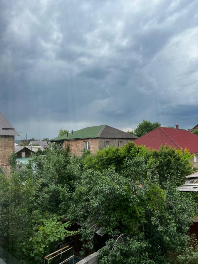 Meiman House Close To Asia Mall Bischkek Exterior foto